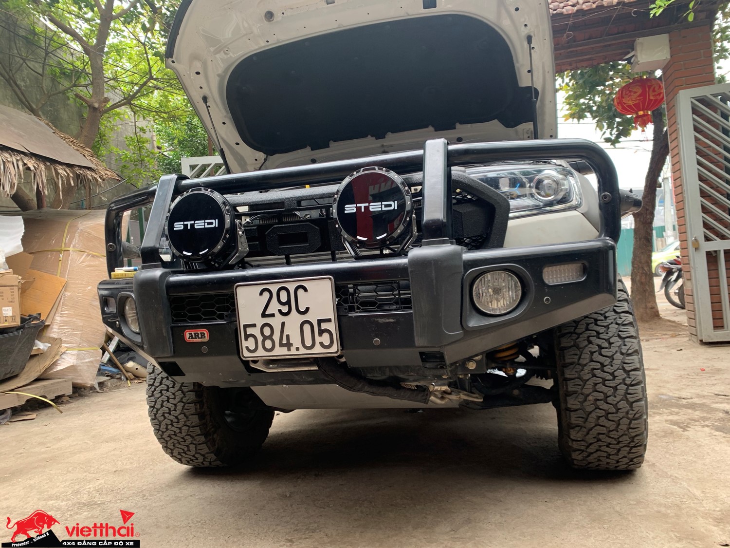 Cản trước Deluxe Bull Bar ARB cho dân yêu độ xe