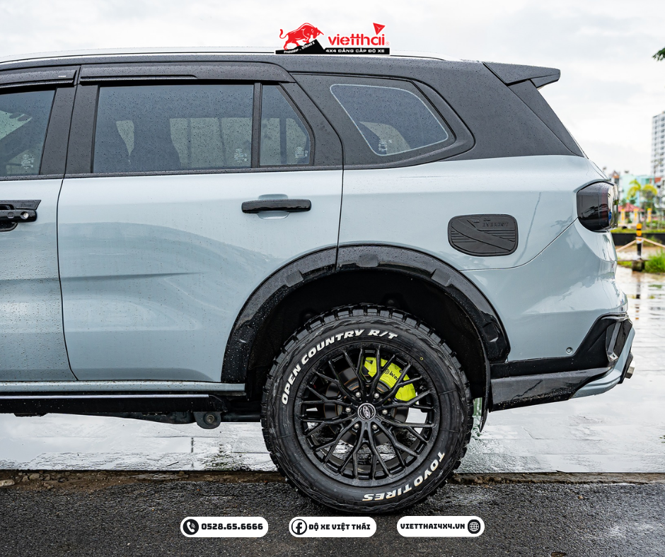 tai-sao-bodykit-victor-v2-dang-lam-mua-lam-gio-cho-ford-everest