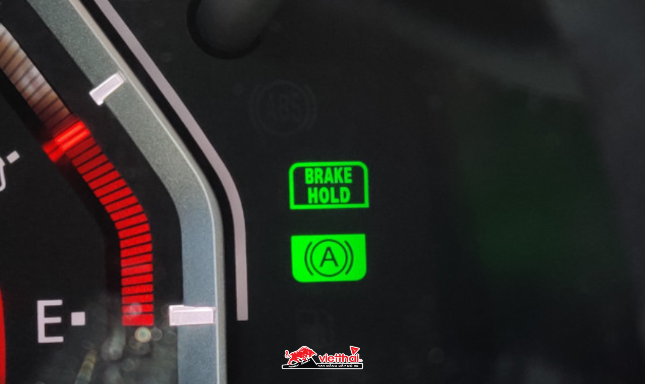 Hệ Thống Phanh Tự Động (Auto Hold) Trên Xe Ford Là Gì? he-thong-phanh-tu-dong-auto-hold-tren-xe-ford-la-gi