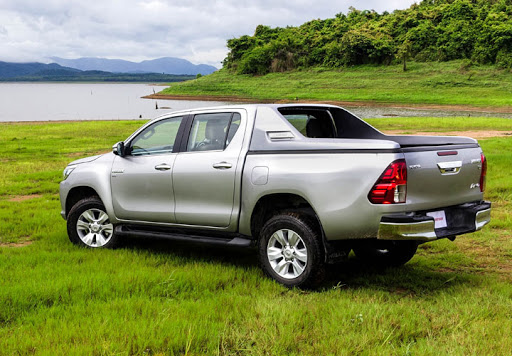 thanh-the-thao-hilux-2020