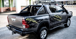 Lên đời cho Toyota Hilux 2020 với thanh thể thao