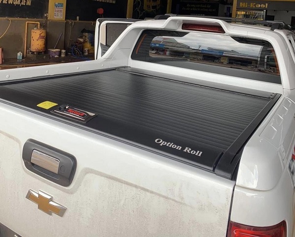 Nắp thùng cuộn Chevrolet Colorado hiệu Option Roll