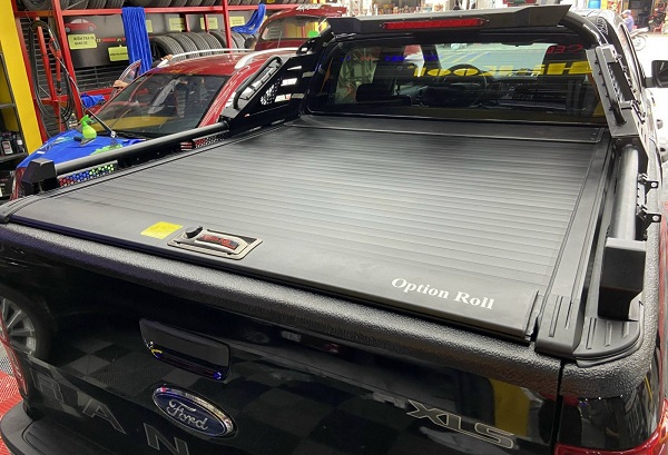 Nắp thùng cuộn cơ Ford Ranger Option Roll