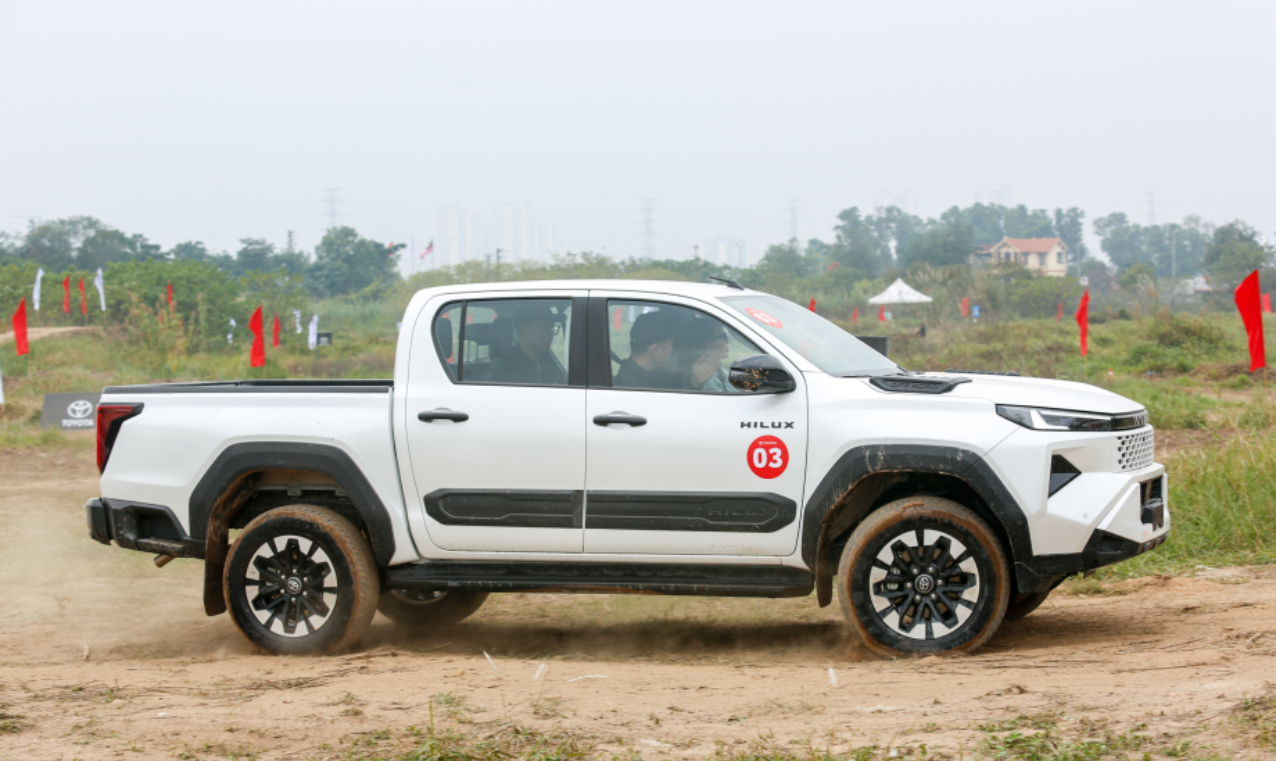 do-mam-toyota-hilux-2026-dau-la-su-lua-chon-hop-li